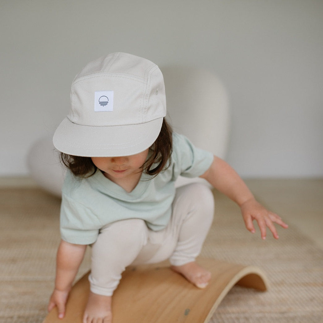 Organic Cotton Hat with Minimalist Icon in Dune | Toddler