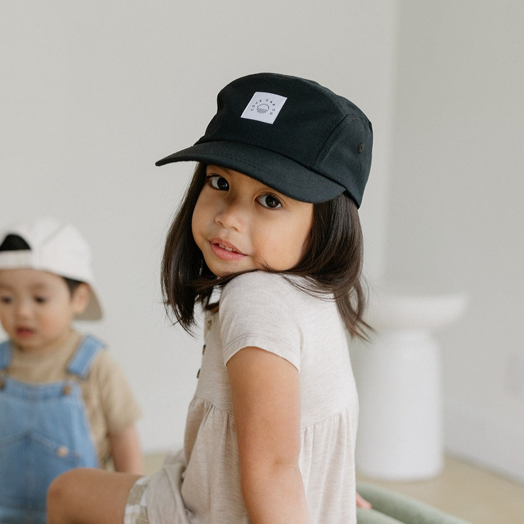 Organic Cotton Hat with Original Icon in RAVEN | Toddler